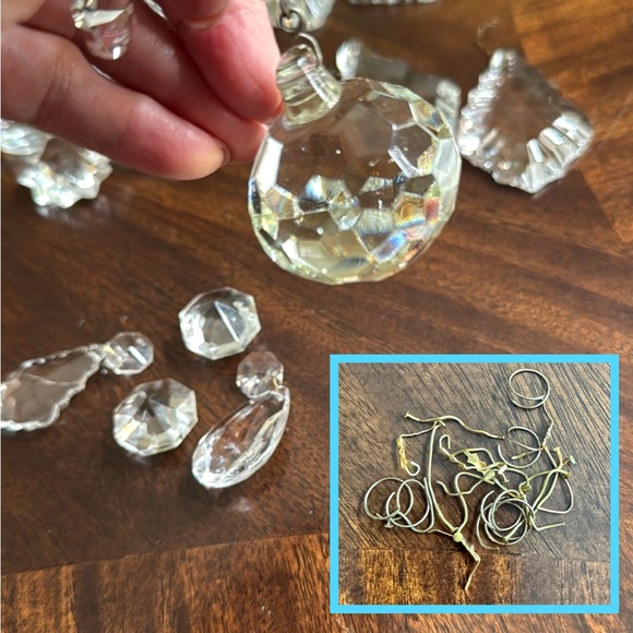VINTAGE CHANDELIER CLEAR CRYSTAL PRISMS BUNDLE - Picture 12 of 17